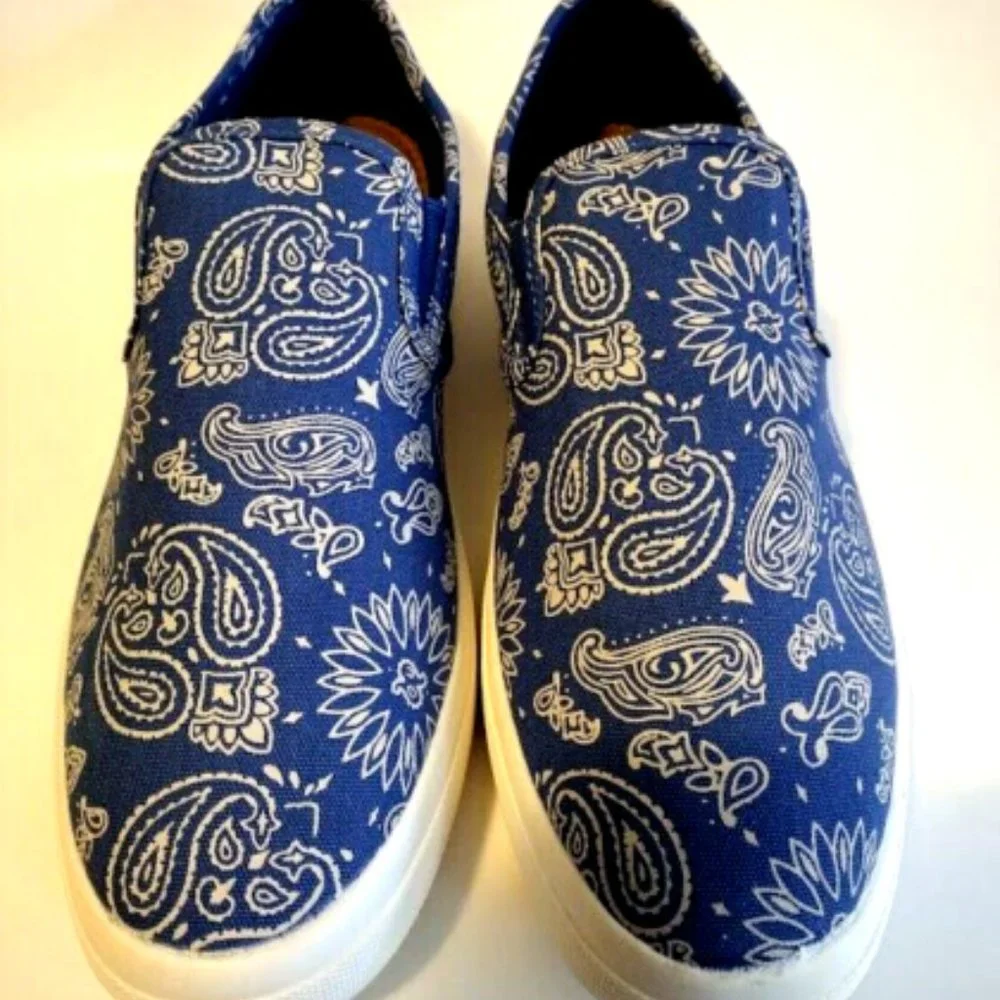SUN + STONE COMFORT Men's Blue Paisley Cushioned Slip on Skate Shoes - Picture 2 of 6